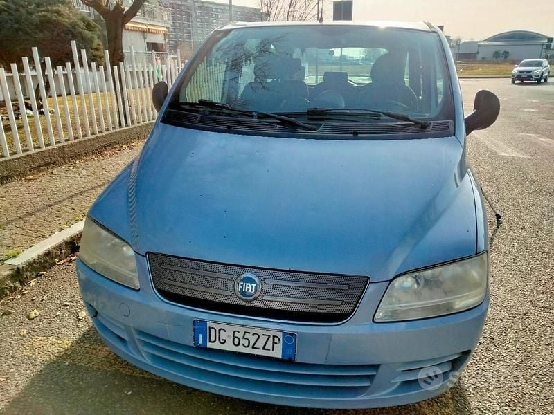 Usata Fiat Multipla 120 CV (88 kW) 2007 Blu Monovolume