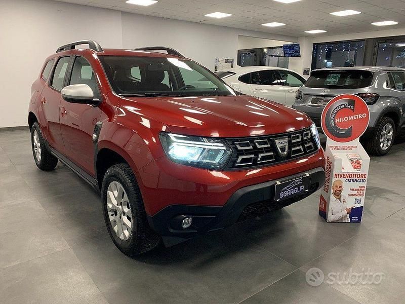 Usata Dacia Duster Comfort 101 CV (74 kW) 2022 Bordeaux SUV
