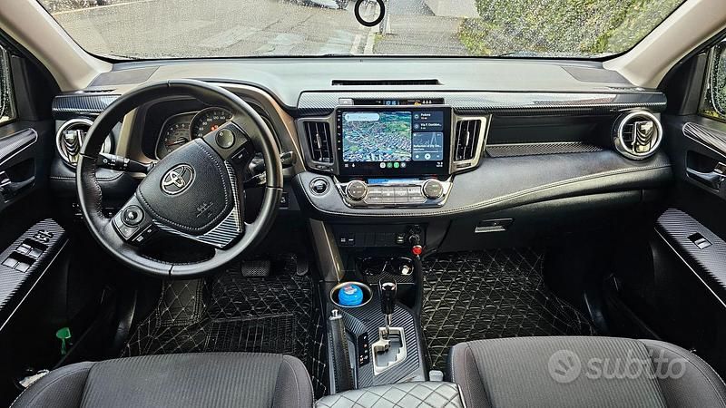 Usata Toyota RAV4 2015 Marrone SUV