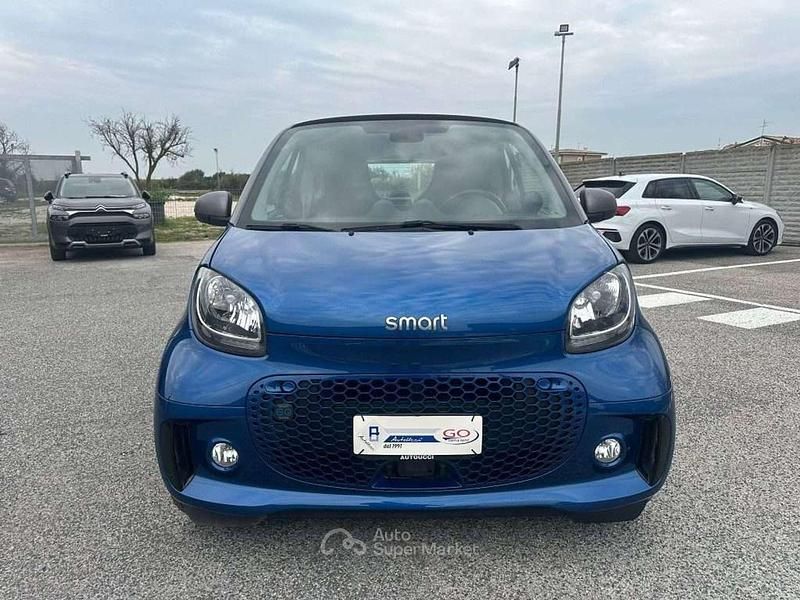 Usata Smart ForTwo Electric Drive Passion 41 kW (56 CV) 2021 Blu Utilitaria
