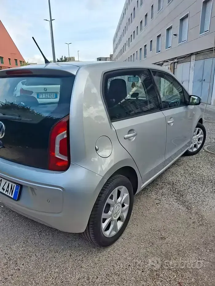 Usata VW up! 75 CV (55 kW) 2016 Grigio Utilitaria