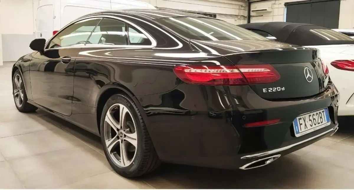 Usata Mercedes E220 Business 194 CV (142 kW) 2019 Coupé