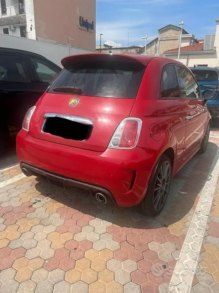 Usata Abarth 500 135 CV (99 kW) 2010 Rosso Utilitaria