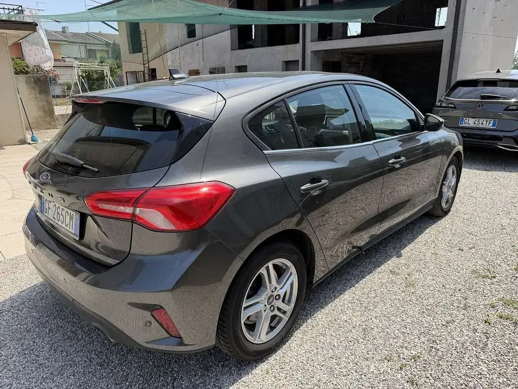 Usata Ford Focus Business Edition 120 CV (88 kW) 2021 Grigio Berlina
