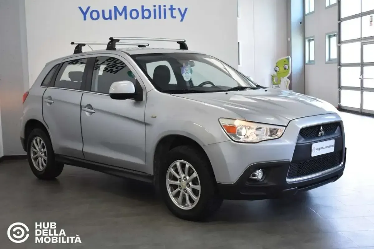 Usata Mitsubishi ASX Inform 150 CV (110 kW) 2010 Argento SUV