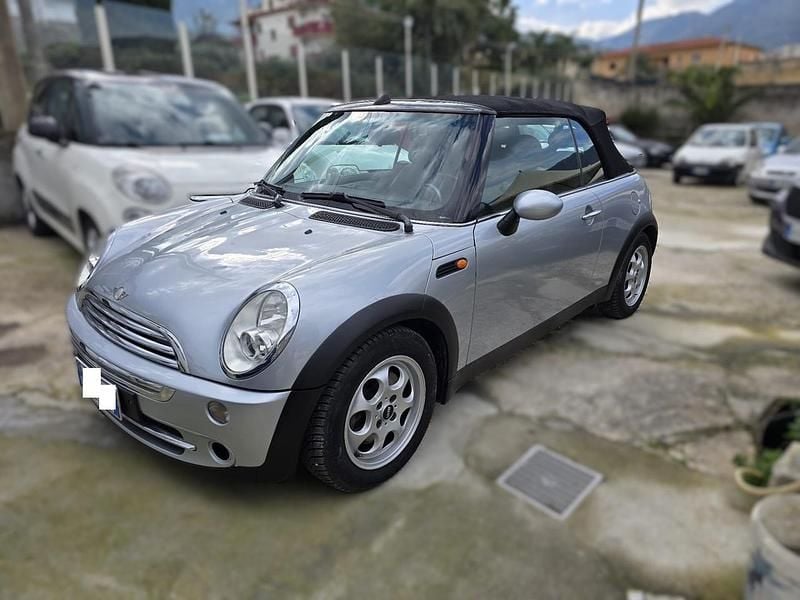 Usata Mini Cooper Cabriolet 116 CV (85 kW) 2005 Argento Cabrio