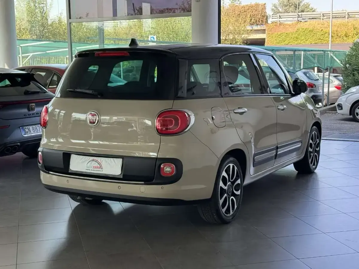 Usata Fiat 500L Lounge 120 CV (88 kW) 2016 Beige cappuccino Monovolume