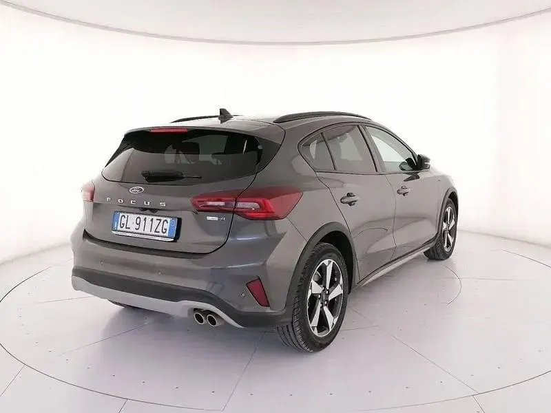 Usata Ford Focus Active 125 CV (91 kW) 2022 Argento SUV