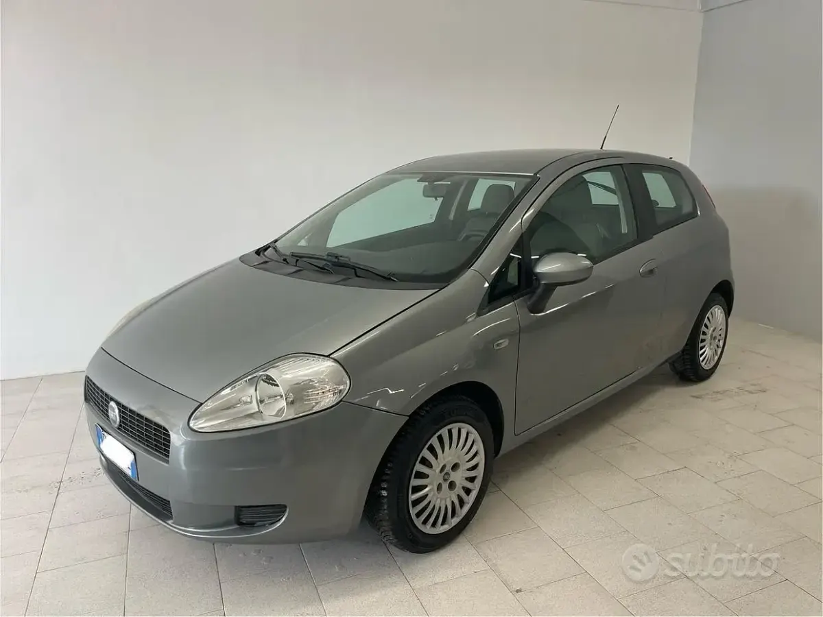 Usata Fiat Grande Punto Dynamic 65 CV (47 kW) 2007 Utilitaria