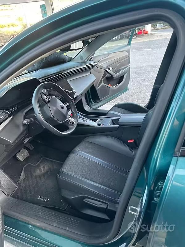 Usata Peugeot 308 Allure 2025 Verde Station wagon