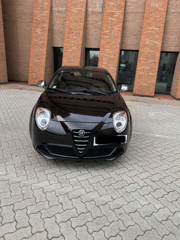 Usato 2009 Alfa Romeo MiTo 1.6 Diesel 120 CV (4.500 €)