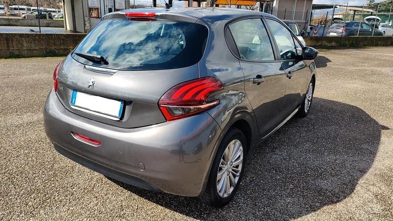 Usata Peugeot 208 Allure 82 CV (60 kW) 2018 Grigio Utilitaria