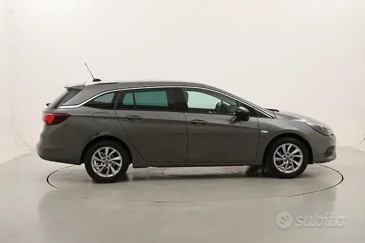 Usata Opel Astra Business Elegance 122 CV (89 kW) 2021 Grigio Station wagon