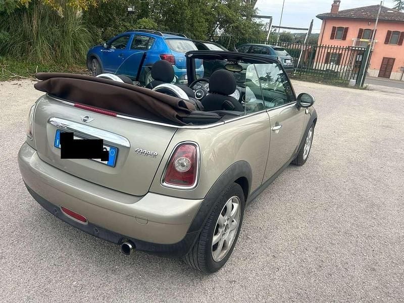 Usata Mini Cooper Cabriolet 120 CV (88 kW) 2009 Other Cabrio