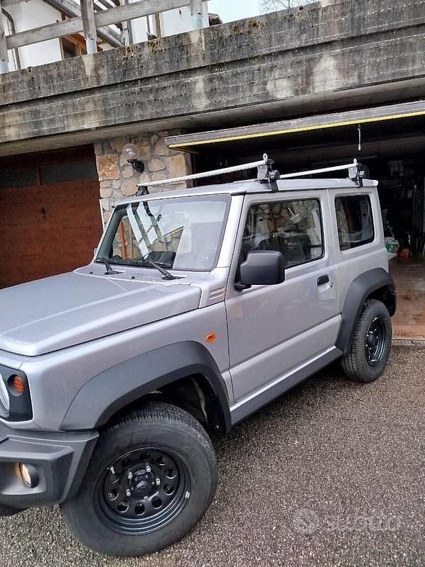 Usata Suzuki Jimny 102 CV (75 kW) 2022 Grigio SUV