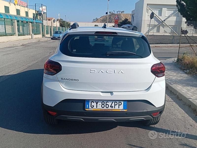 Usata Dacia Sandero Stepway 101 CV (74 kW) 2025 Bianco Berlina
