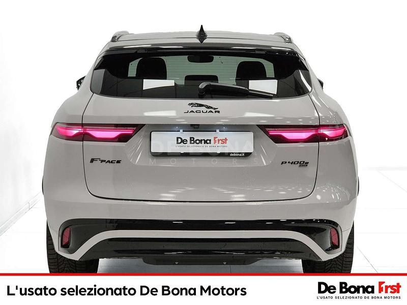 Usata Jaguar F-Pace R-Dynamic 404 CV (297 kW) 2023 Eiger grey SUV