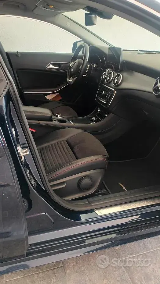 Usata Mercedes CLA220 Shooting Brake 177 CV (130 kW) 2018 Station wagon