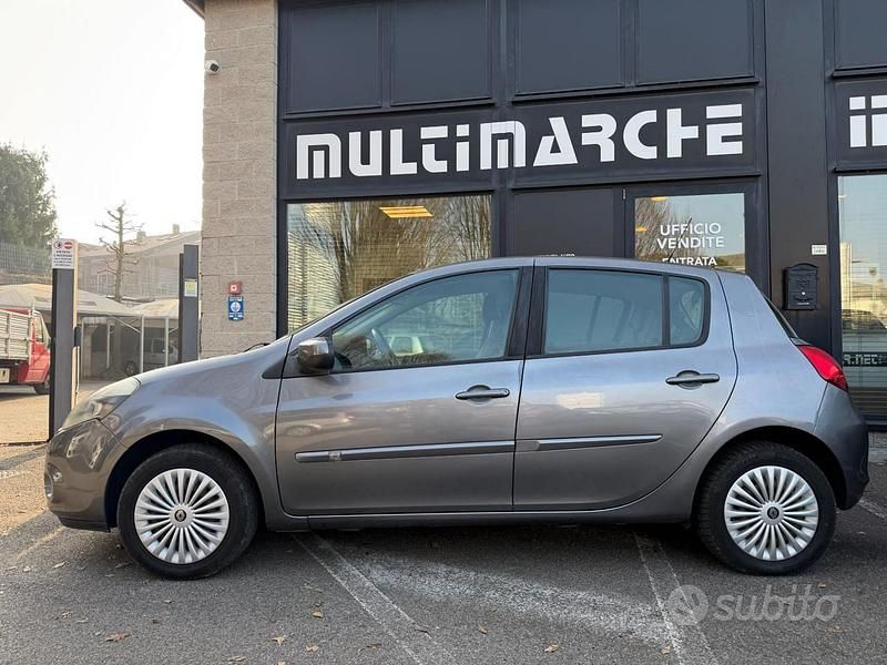 Usata Renault Clio IV Dynamique 105 CV (77 kW) 2012 Grigio Berlina