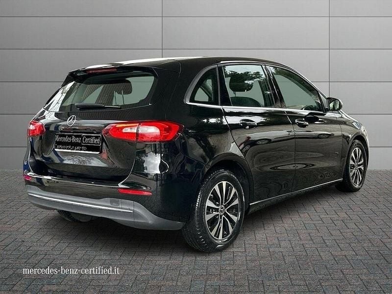 Usata Mercedes B180 116 CV (85 kW) 2022 Nero Monovolume