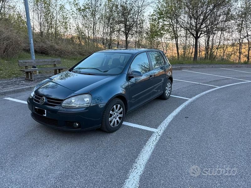 Usata VW Golf VI Sportline 105 CV (77 kW) 2008 Blu Utilitaria