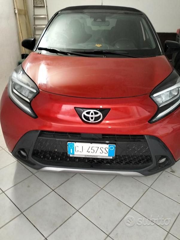 Usata Toyota Aygo X 72 CV (52 kW) 2021 Rosso SUV
