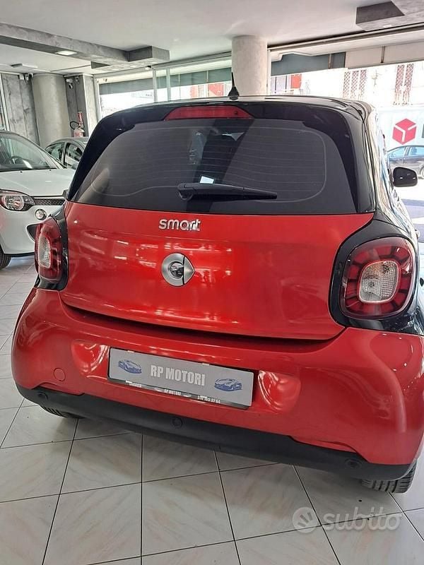 Usata Smart ForFour Prime 90 CV (66 kW) 2015 Rosso Utilitaria