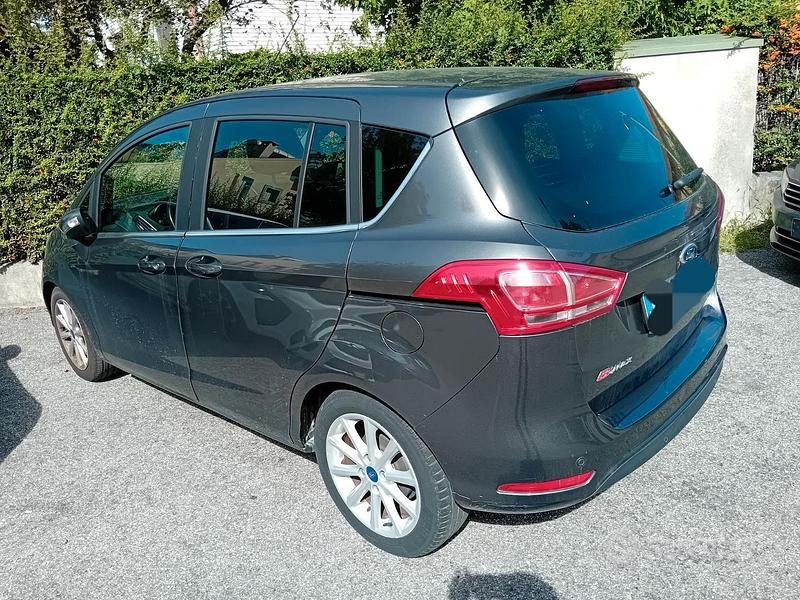 Usata Ford B-MAX 2016 Grigio Monovolume