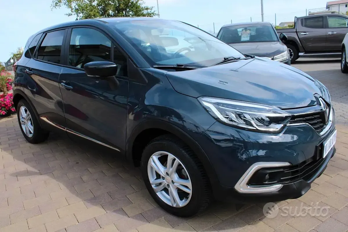Usata Renault Captur 90 CV (66 kW) 2019 Grigio SUV