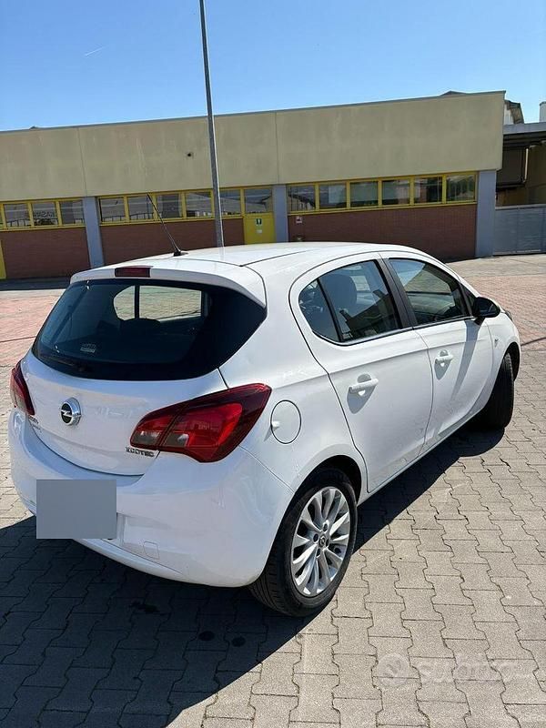 Usata Opel Corsa 90 CV (66 kW) 2018 Bianco Utilitaria