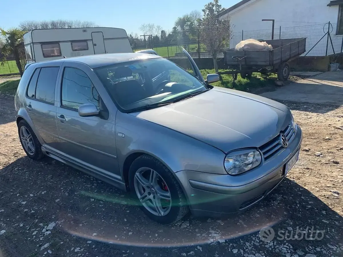 Usata VW Golf IV 130 CV (95 kW) 2003 Grigio Berlina