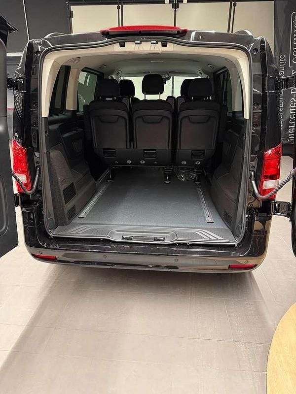 Nuova Mercedes Vito 163 CV (119 kW) 2026 Grigio scuro grafite Furgone