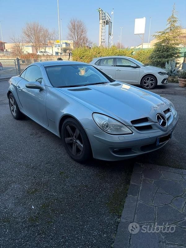 Usata Mercedes SLK200 163 CV (119 kW) 2006 Grigio Cabrio