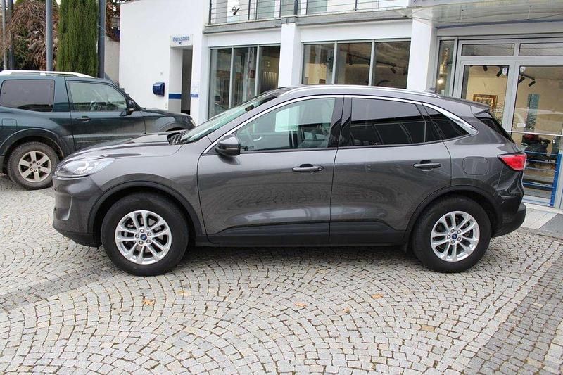 Usata Ford Kuga Titanium X 190 CV (139 kW) 2023 Grigio scuro SUV