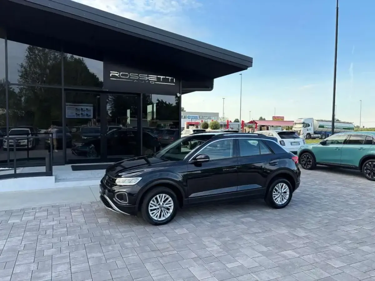 Usata VW T-Roc 110 CV (80 kW) 2022 Nero SUV