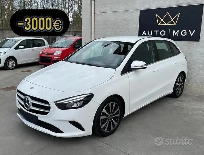 Usata Mercedes B180 116 CV (85 kW) 2022 Bianco Monovolume