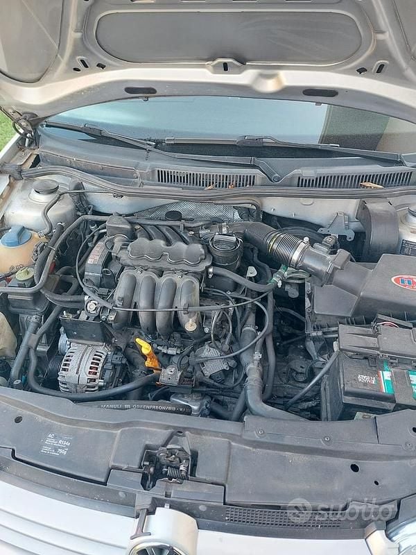 Usata VW Golf IV 100 CV (73 kW) 1998 Grigio Berlina