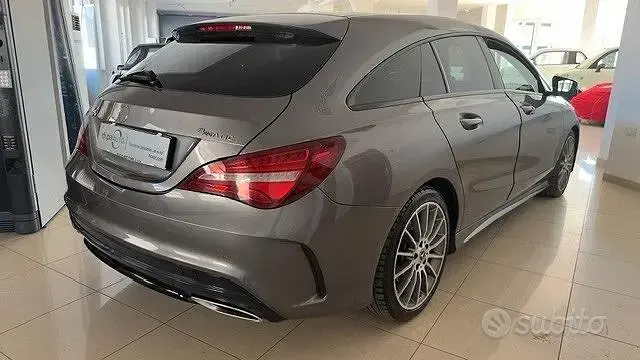 Usata Mercedes CLA200 Premium 136 CV (100 kW) 2017 Grigio Coupé