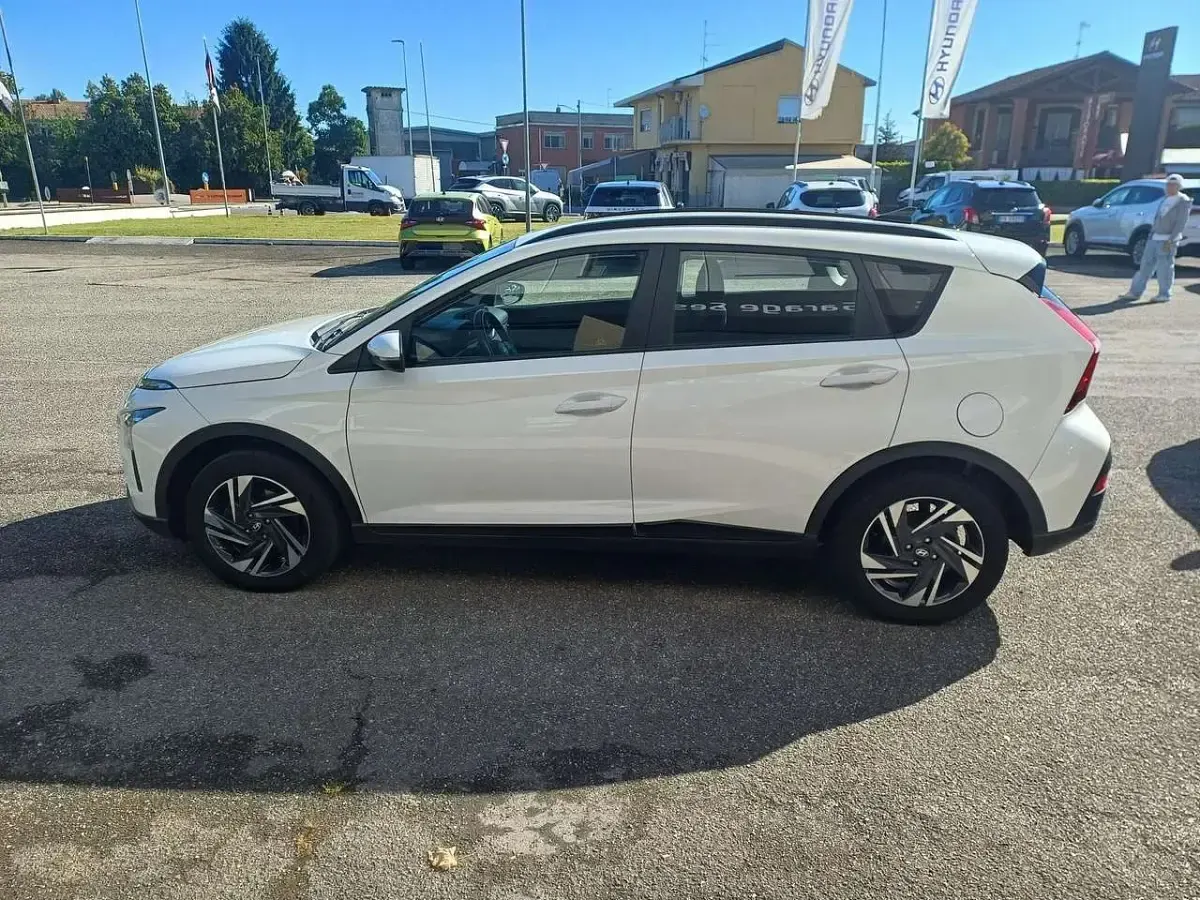 Usata Hyundai Bayon 84 CV (61 kW) 2022 Bianco SUV