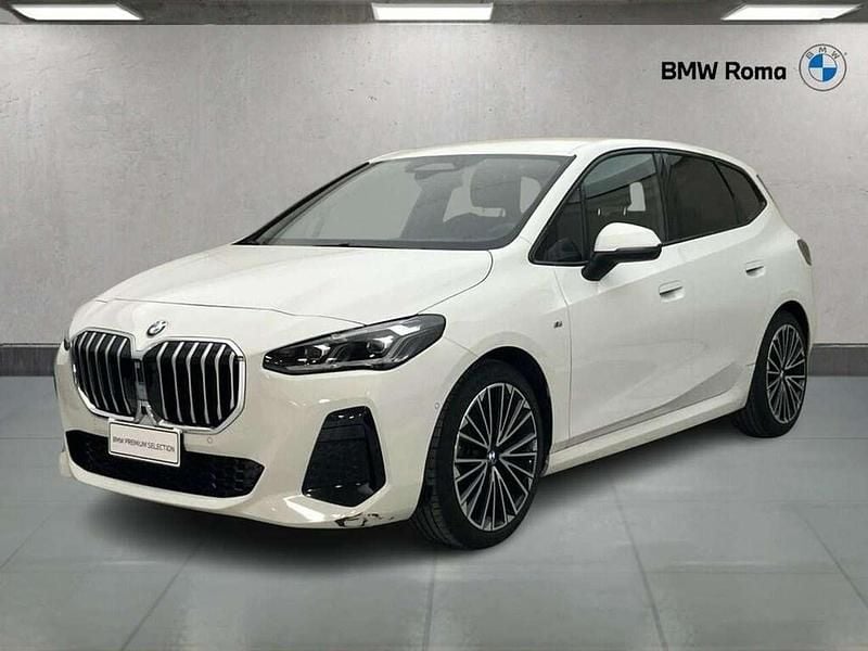 Alpine white Usata 2024 BMW 218 Active Tourer Comfort Edition Monovolume | 35.790 € (Cara) - Immagine 1/3