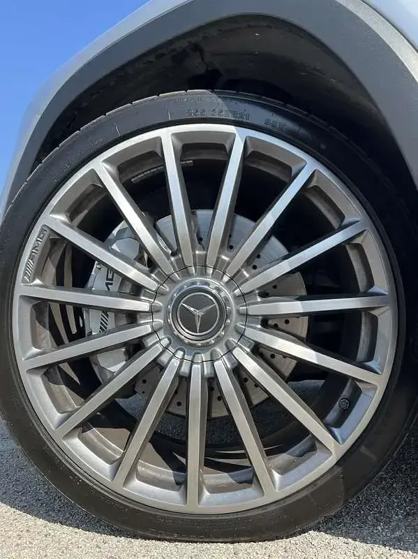 Usata Mercedes GLB35 AMG 306 CV (225 kW) 2023 Argento SUV