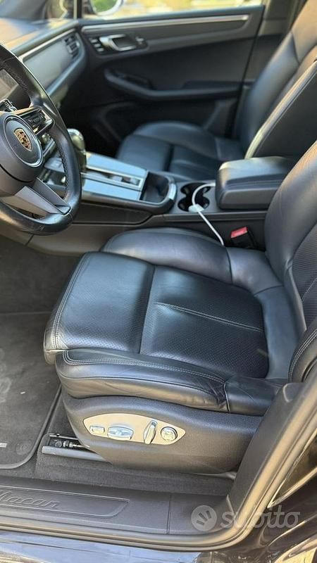 Usata Porsche Macan 265 CV (194 kW) 2021 Nero SUV