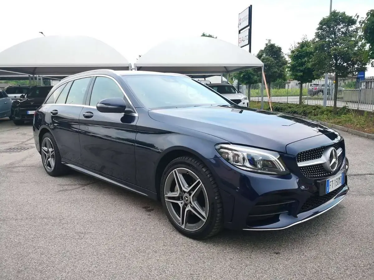 Usata Mercedes C220 Premium 194 CV (142 kW) 2019 Blu/azzurro Station wagon