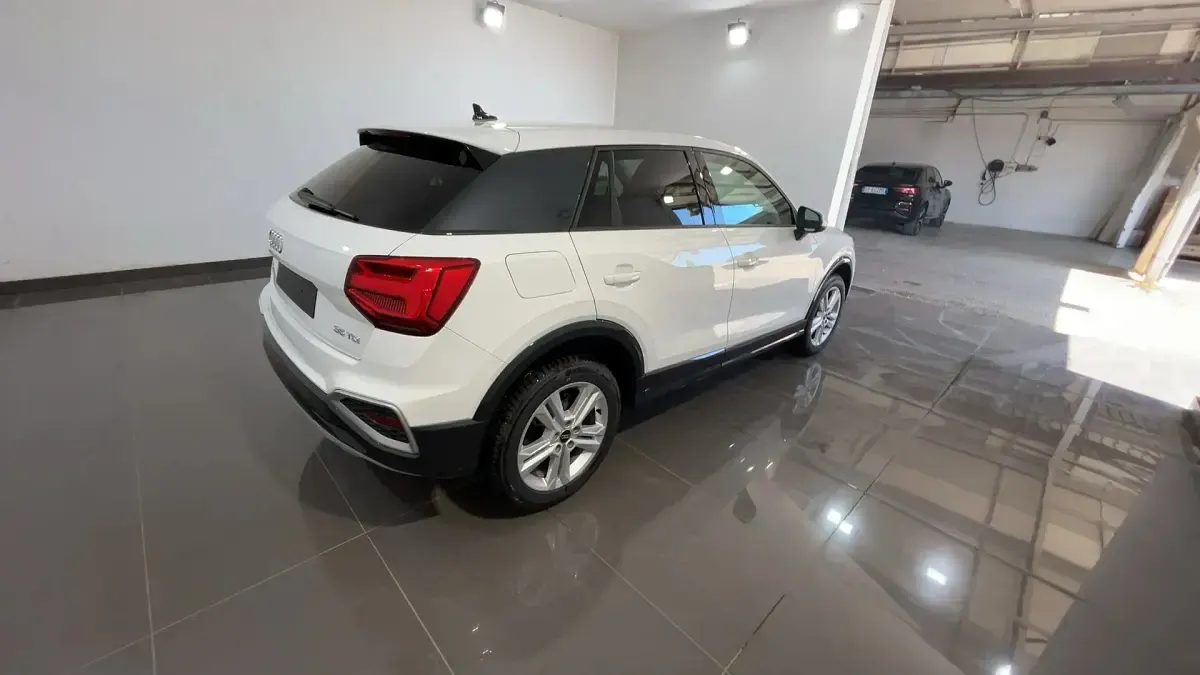 Usata Audi Q2 Advanced Plus 150 CV (110 kW) 2022 Bianco SUV