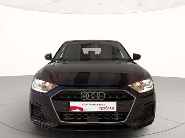 Usata Audi A1 Sportback Business 116 CV (85 kW) 2025 2d blu navarra metallizzato Utilitaria