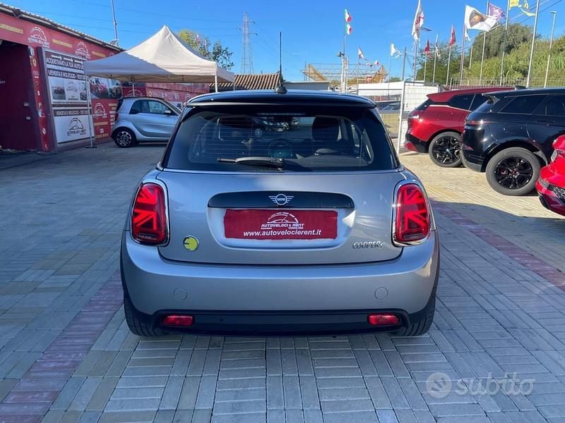 Usata Mini Cooper SE Classic 135 kW (184 CV) 2022 Grigio Utilitaria