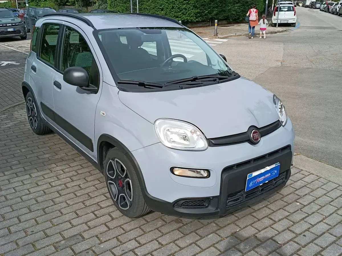 Usata Fiat Panda City Life 69 CV (50 kW) 2022 Grigio moda Utilitaria