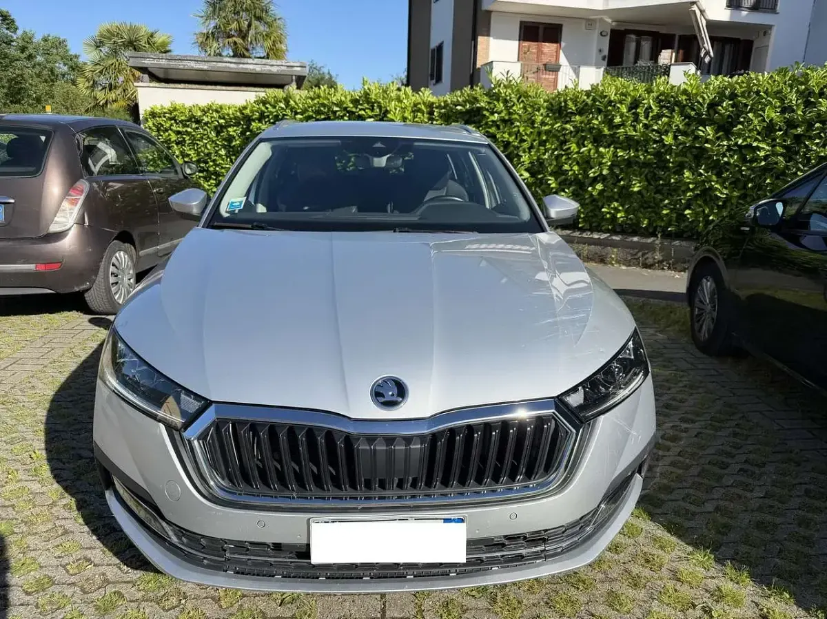 Usata Skoda Octavia Style 116 CV (85 kW) 2023 Argento Station wagon