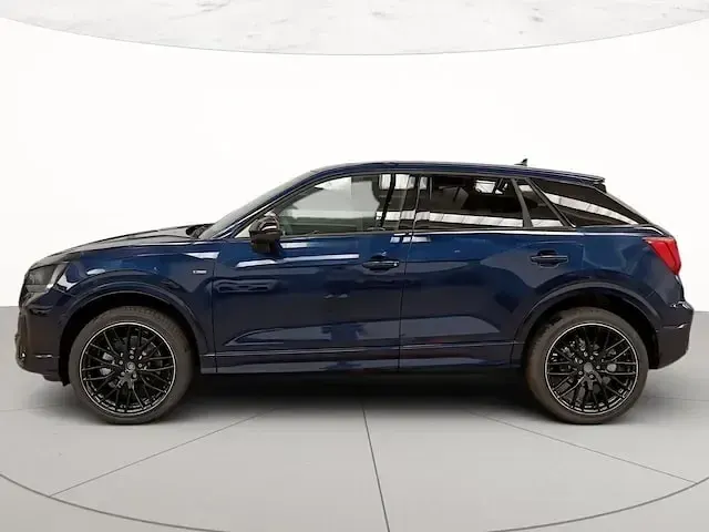 Nuova Audi Q2 Ambiente 150 CV (110 kW) 2026 Blu navarra metallizzato SUV