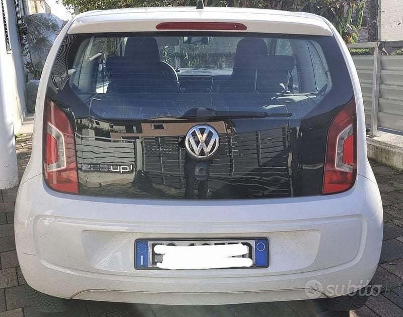 Bianco Usata 2013 VW up! Due volumi | 4900 € (Ottimo prezzo) - Immagine 1/4